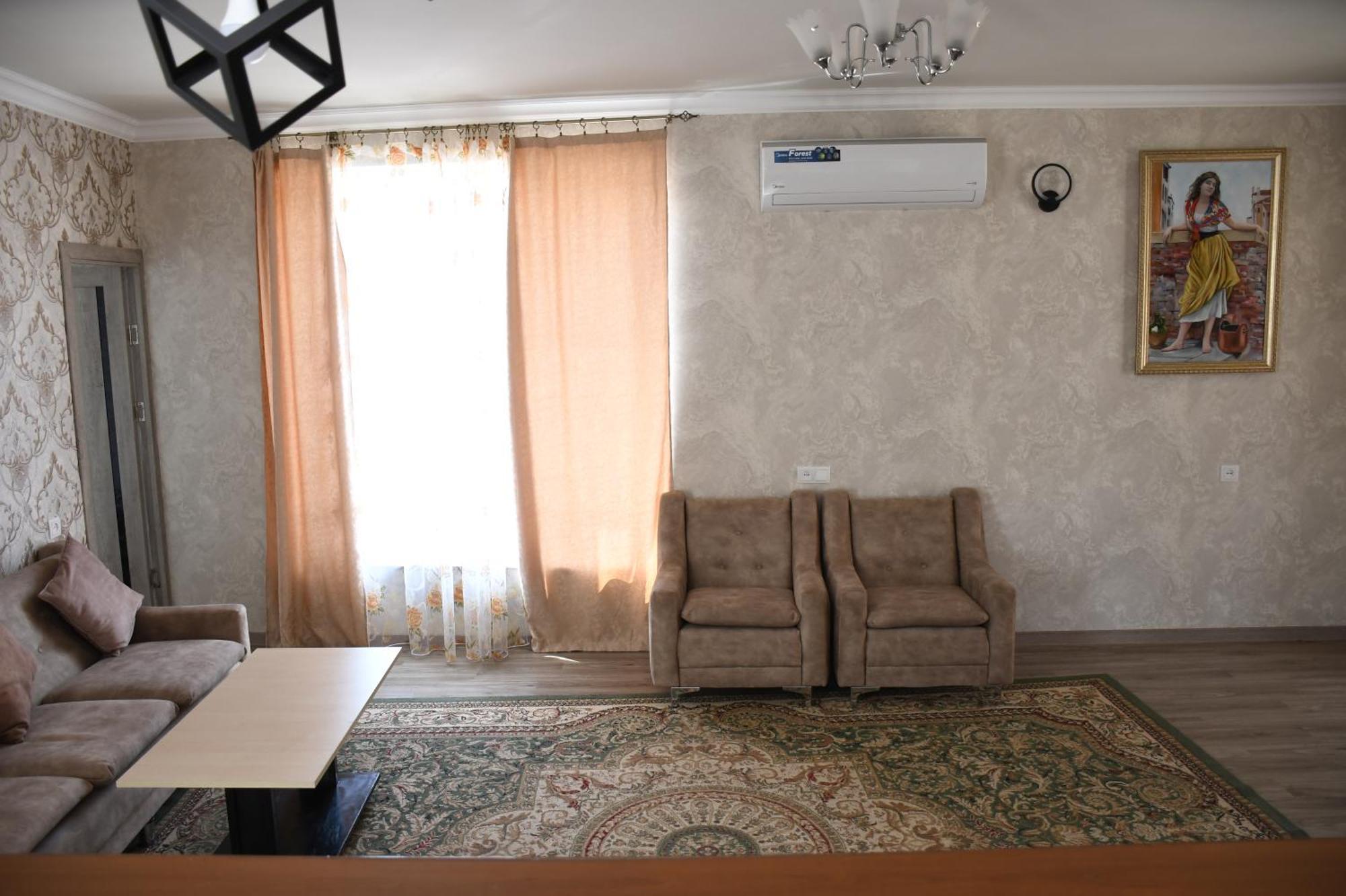 Armani Guest House Martuni Ngoại thất bức ảnh